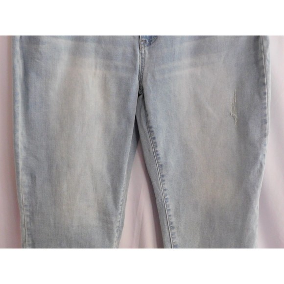 Time and Tru Jeans Womens Cropped Boyfriend Light Wash High Rise Slim Size 18 - Picture 3 of 12